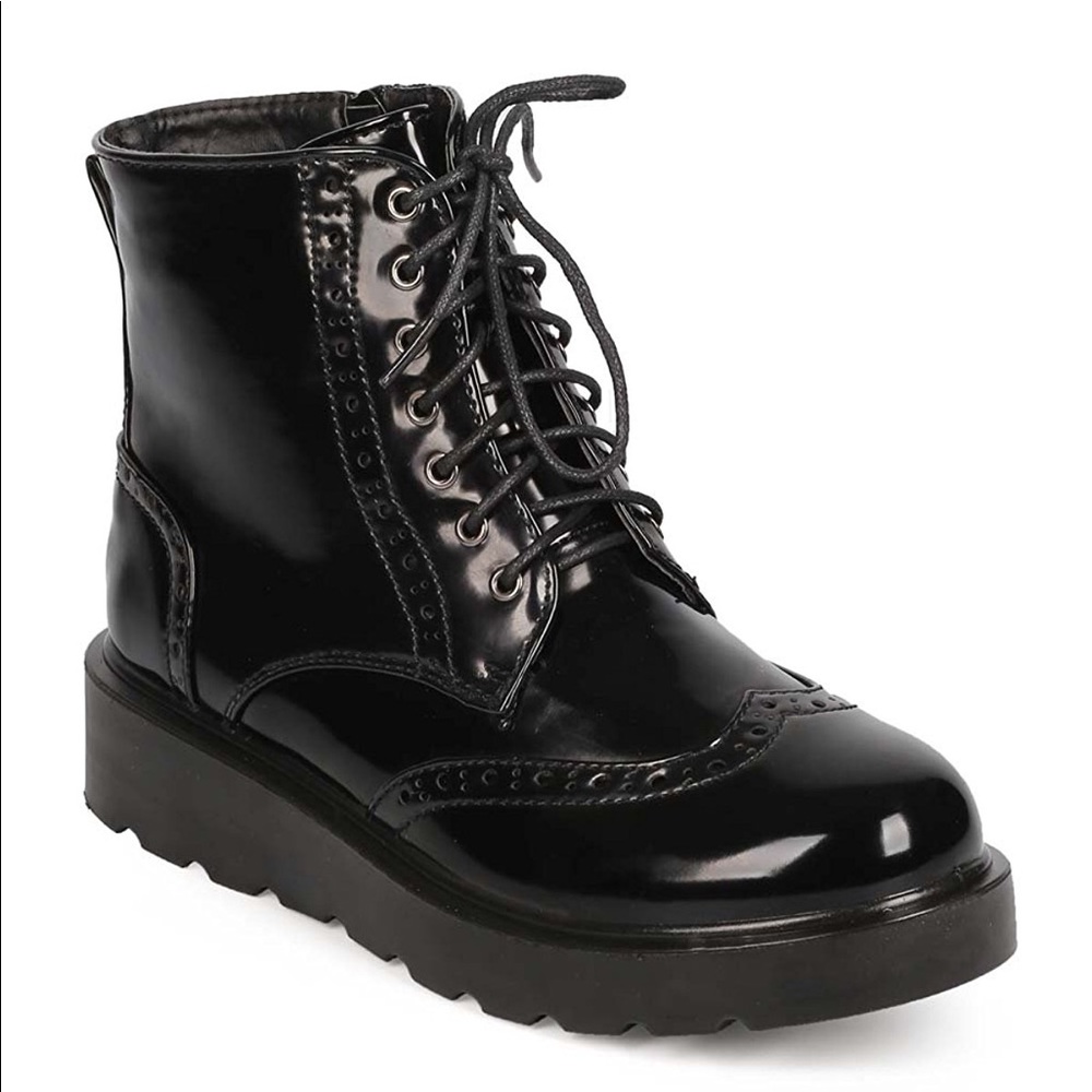 Polished Wedge Spectator Wingtip Combat Boot NWOT